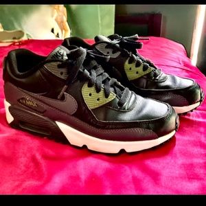 Nike Air Max 90’s green/grey/black combo size 5.5y